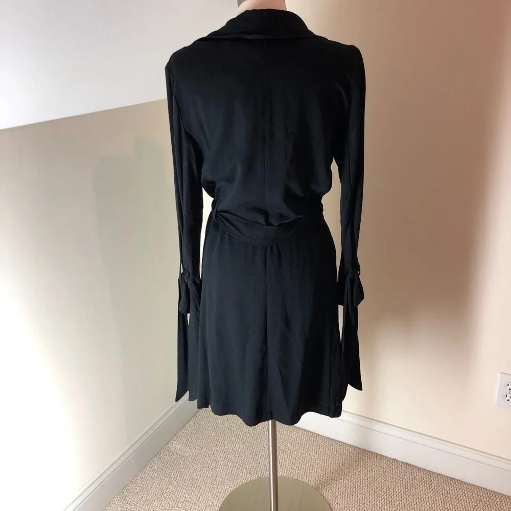 Thread & Supply Open Front Trench Black S